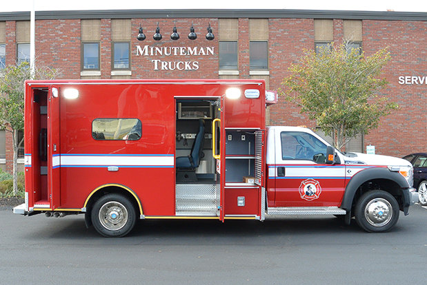 road rescue new england 39 s medium heavy duty truck dept 56 lighting system