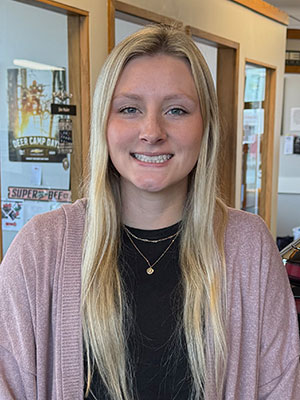 Kaylee Johnson - Sales Support Specialist